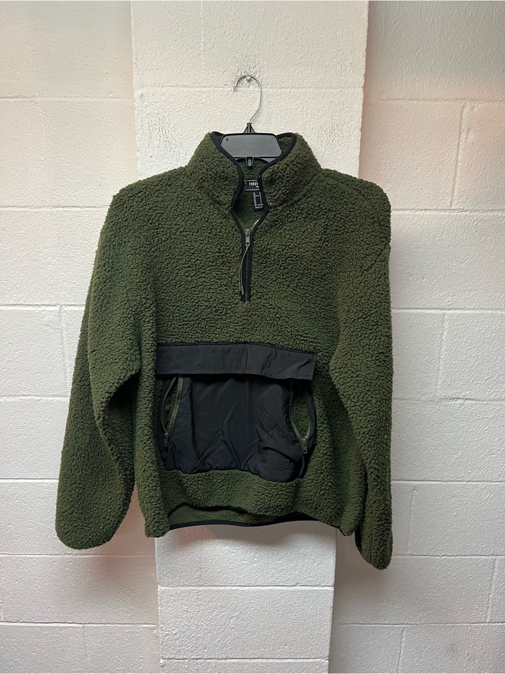 Forever 21 Men Olive Green Sherpa Half-Zip Pullover with Black Trim